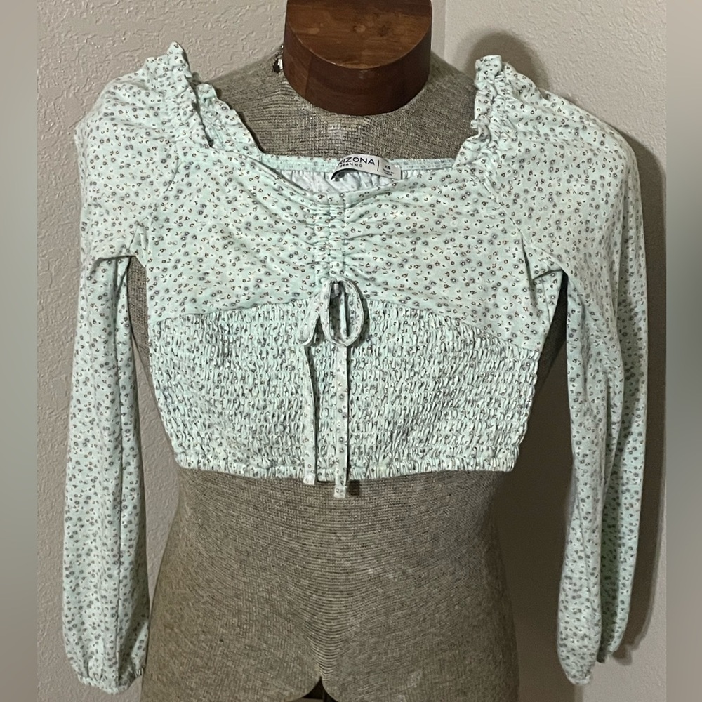 Arizona Jean CO Smocked Flower Crop in XS